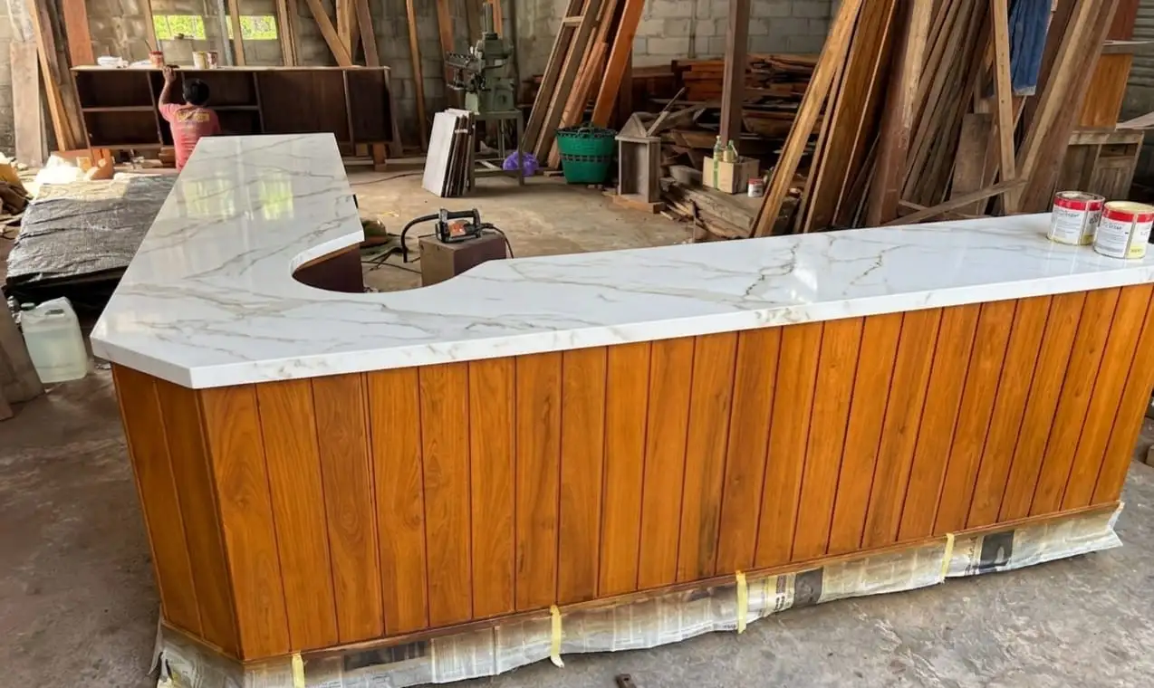 pembuatan meja bar custom jogja material Jati perhutani dan solid surface